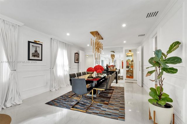 726 NE 17th Way, Fort Lauderdale, FL 33304