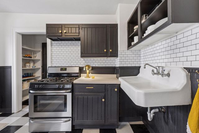 1679 Bayard Avenue, Saint Paul, MN 55116