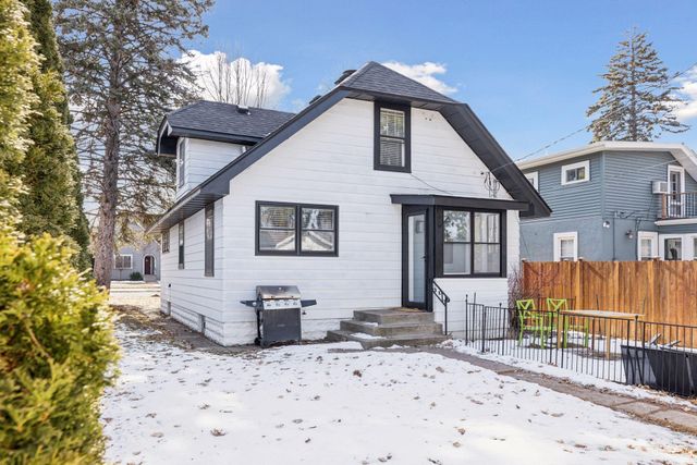 1679 Bayard Avenue, Saint Paul, MN 55116