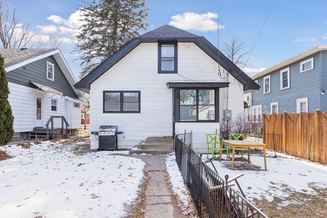 1679 Bayard Avenue, Saint Paul, MN 55116