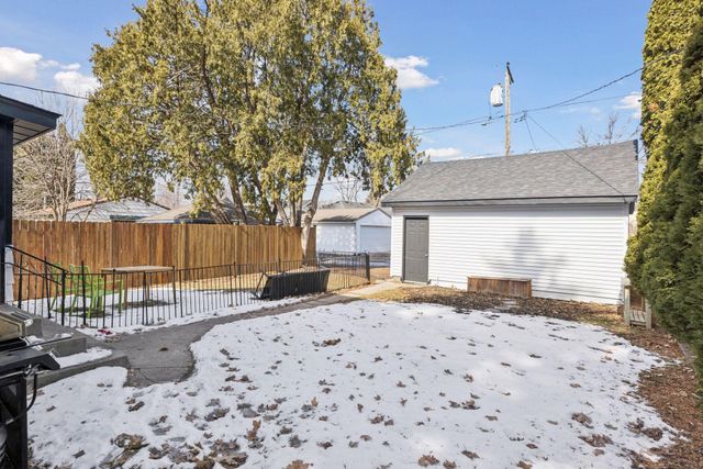 1679 Bayard Avenue, Saint Paul, MN 55116