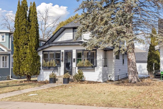 1679 Bayard Avenue, Saint Paul, MN 55116