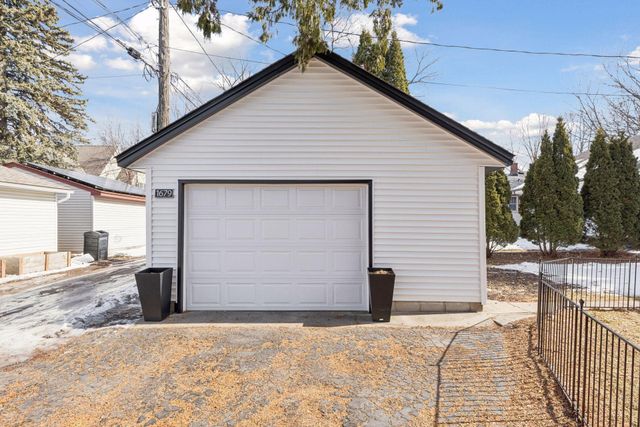 1679 Bayard Avenue, Saint Paul, MN 55116