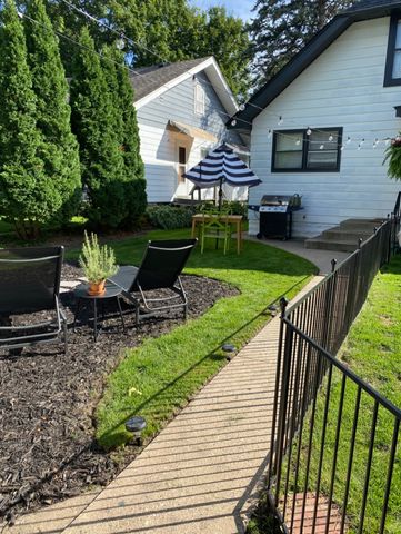 1679 Bayard Avenue, Saint Paul, MN 55116