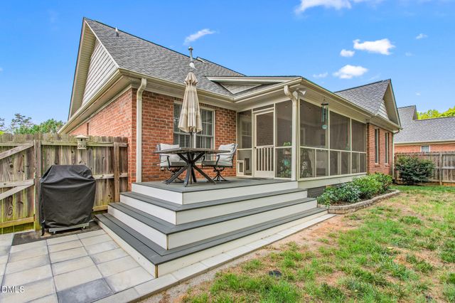 103 Somerset Court, Mebane, NC 27302