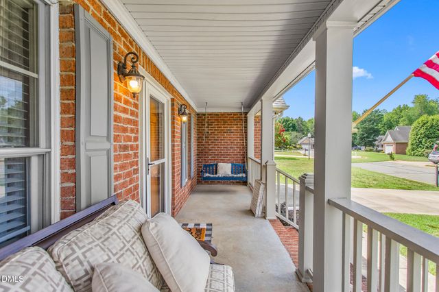 103 Somerset Court, Mebane, NC 27302