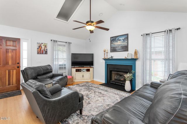 103 Somerset Court, Mebane, NC 27302