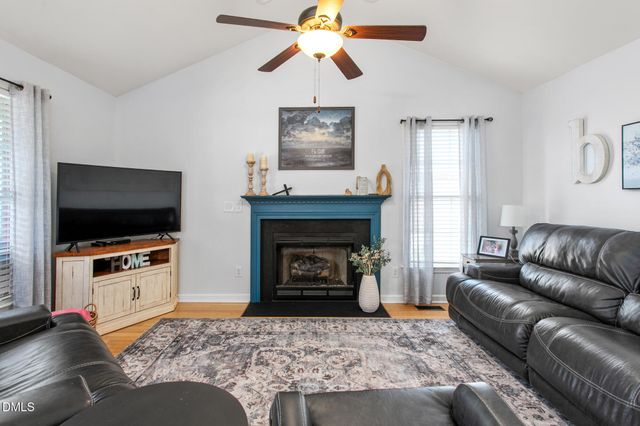 103 Somerset Court, Mebane, NC 27302