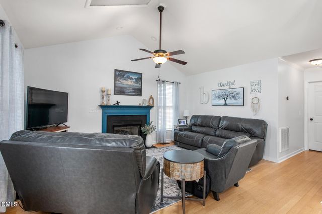 103 Somerset Court, Mebane, NC 27302