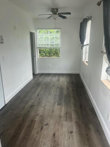 1462 40TH Street Back, West Palm Beach, FL 33407