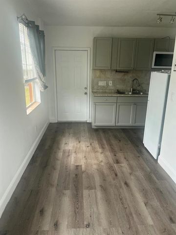 1462 40TH Street Back, West Palm Beach, FL 33407