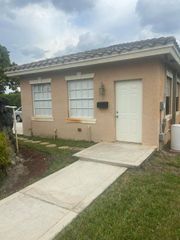 1462 40TH Street Back, West Palm Beach, FL 33407