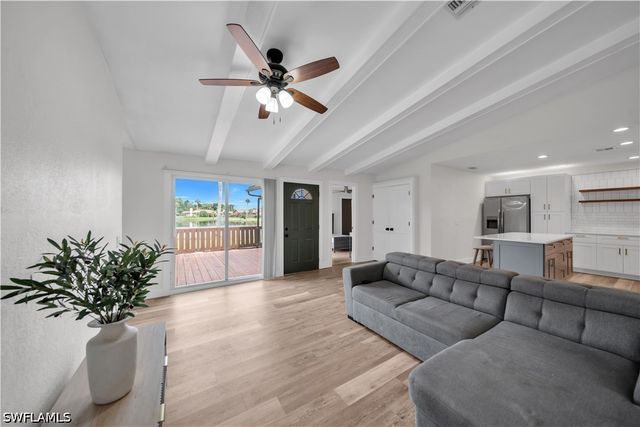 17305 Timber Oak LN, Fort Myers, FL 33908