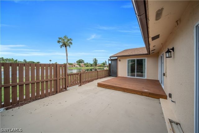 17305 Timber Oak LN, Fort Myers, FL 33908