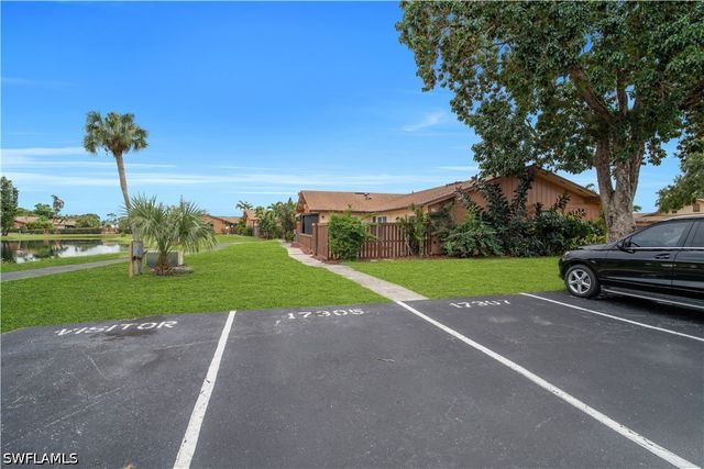 17305 Timber Oak LN, Fort Myers, FL 33908