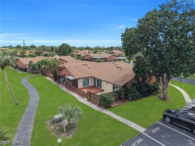 17305 Timber Oak LN, Fort Myers, FL 33908
