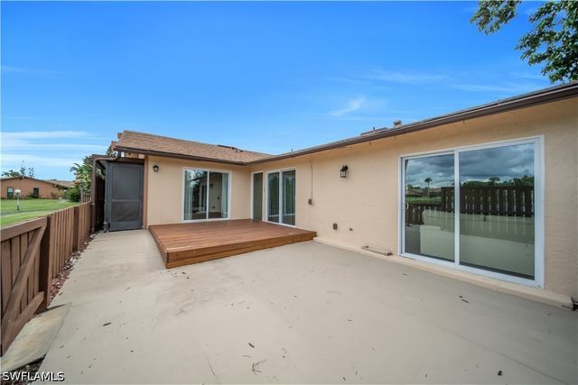 17305 Timber Oak LN, Fort Myers, FL 33908