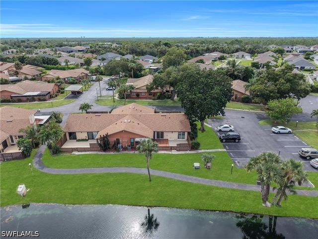 17305 Timber Oak LN, Fort Myers, FL 33908