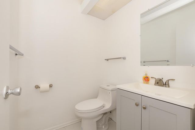 8 Lake Vista Trail 205, Port St Lucie, FL 34952