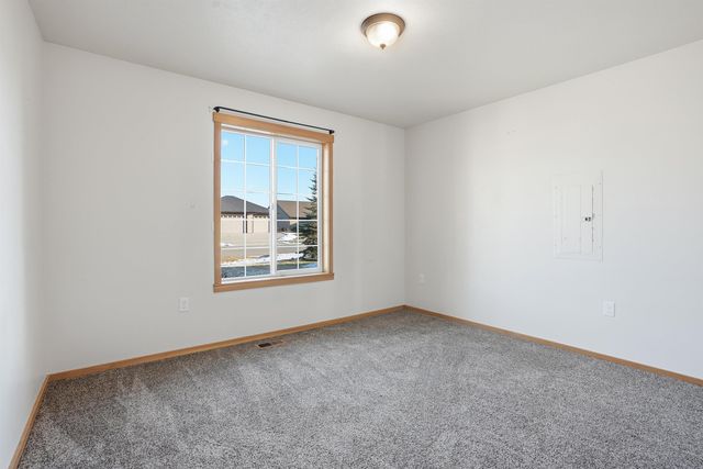 1031 N High Desert Dr, Deer Park, WA 99006