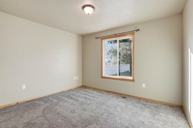 1031 N High Desert Dr, Deer Park, WA 99006