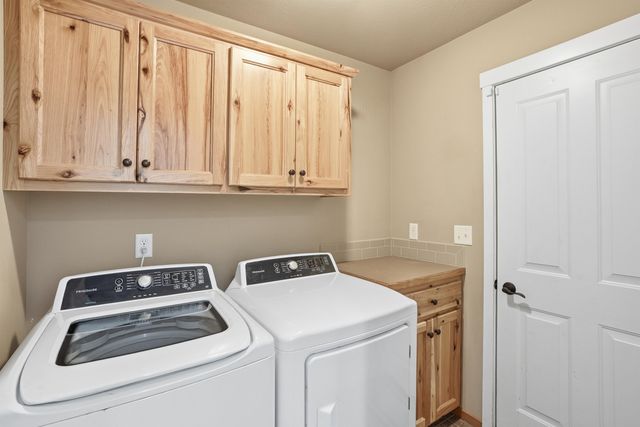 1031 N High Desert Dr, Deer Park, WA 99006