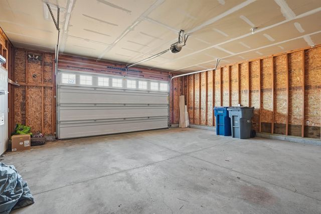 1031 N High Desert Dr, Deer Park, WA 99006