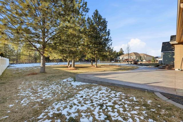 1031 N High Desert Dr, Deer Park, WA 99006