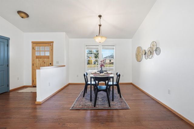 1031 N High Desert Dr, Deer Park, WA 99006