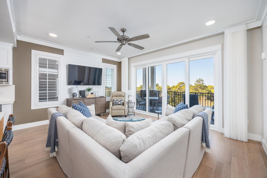 204 Henderson Resort Way 3101, Destin, FL 32541