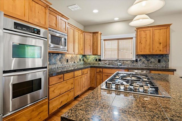 4122 SW Salmon Place, Redmond, OR 97756