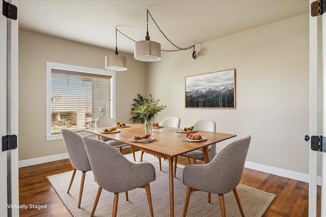 4122 SW Salmon Place, Redmond, OR 97756