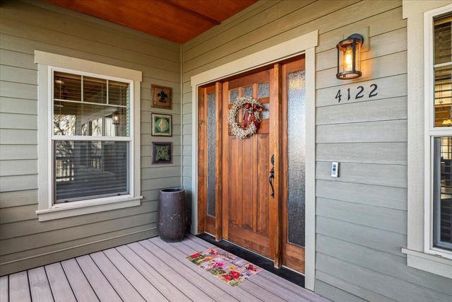 4122 SW Salmon Place, Redmond, OR 97756