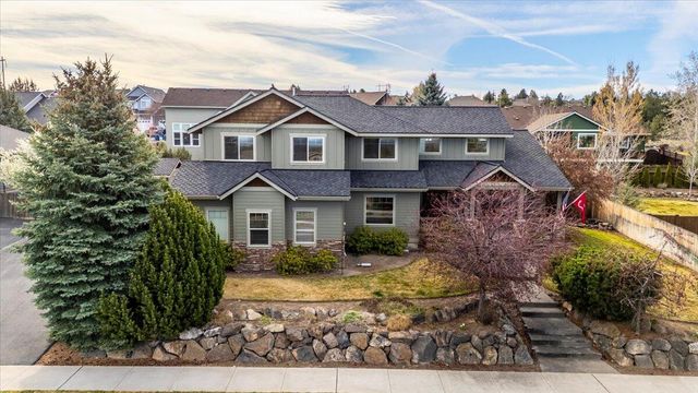 4122 SW Salmon Place, Redmond, OR 97756