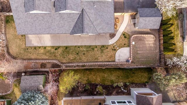 4122 SW Salmon Place, Redmond, OR 97756