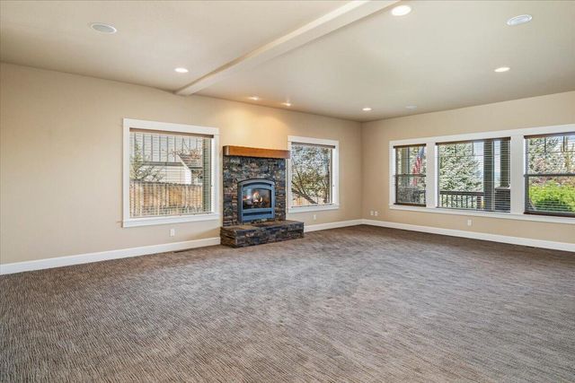 4122 SW Salmon Place, Redmond, OR 97756