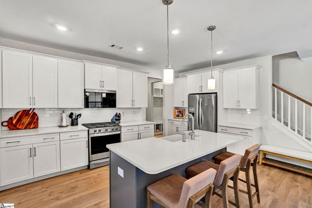 12 Gressette Place, Simpsonville, SC 29681