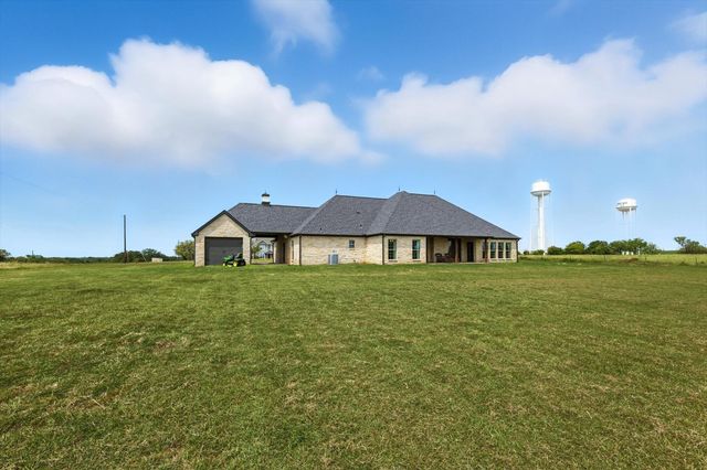 351 Private Road 3205, Bridgeport, TX 76426