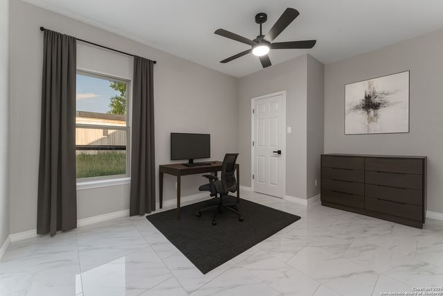 237 AVENUE D, Poteet, TX 78065