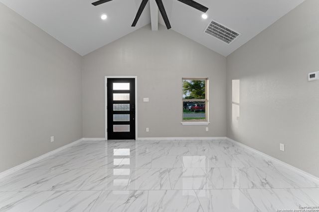 237 AVENUE D, Poteet, TX 78065