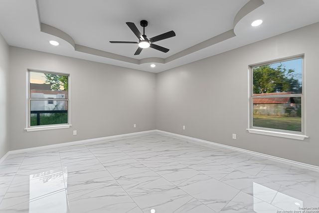 237 AVENUE D, Poteet, TX 78065