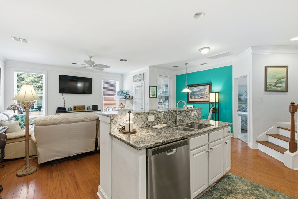 Image 15 of property listing at 3216 Moonlight Drive, Charleston, SC 29414