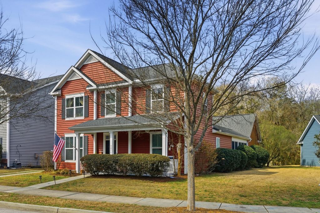 Image 2 of property listing at 3216 Moonlight Drive, Charleston, SC 29414
