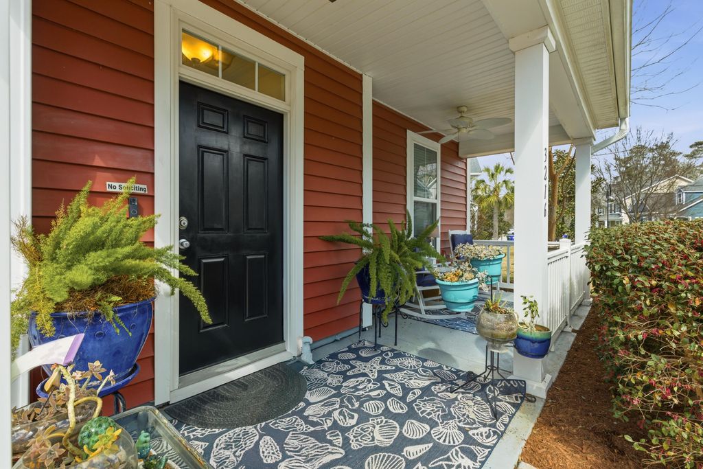 Image 3 of property listing at 3216 Moonlight Drive, Charleston, SC 29414