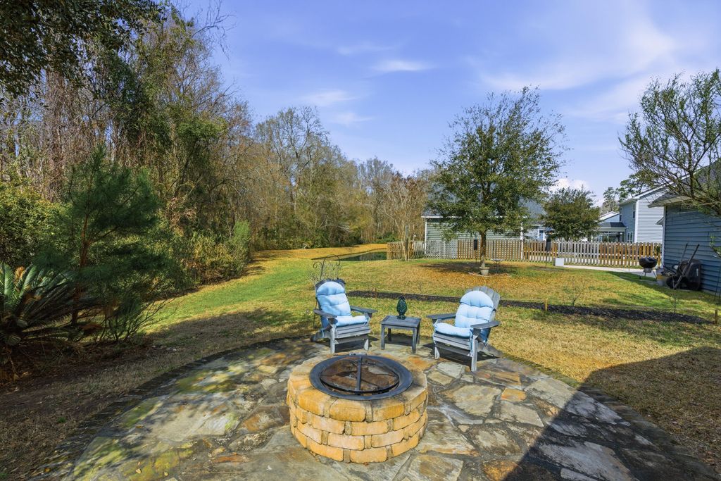 Image 38 of property listing at 3216 Moonlight Drive, Charleston, SC 29414