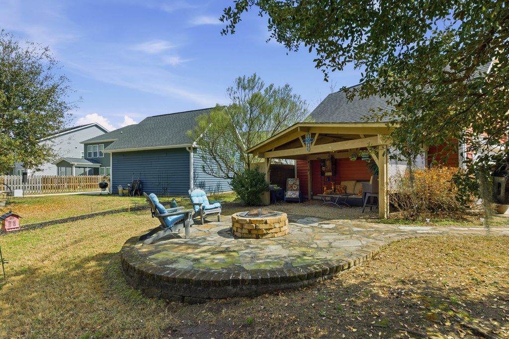 Image 39 of property listing at 3216 Moonlight Drive, Charleston, SC 29414