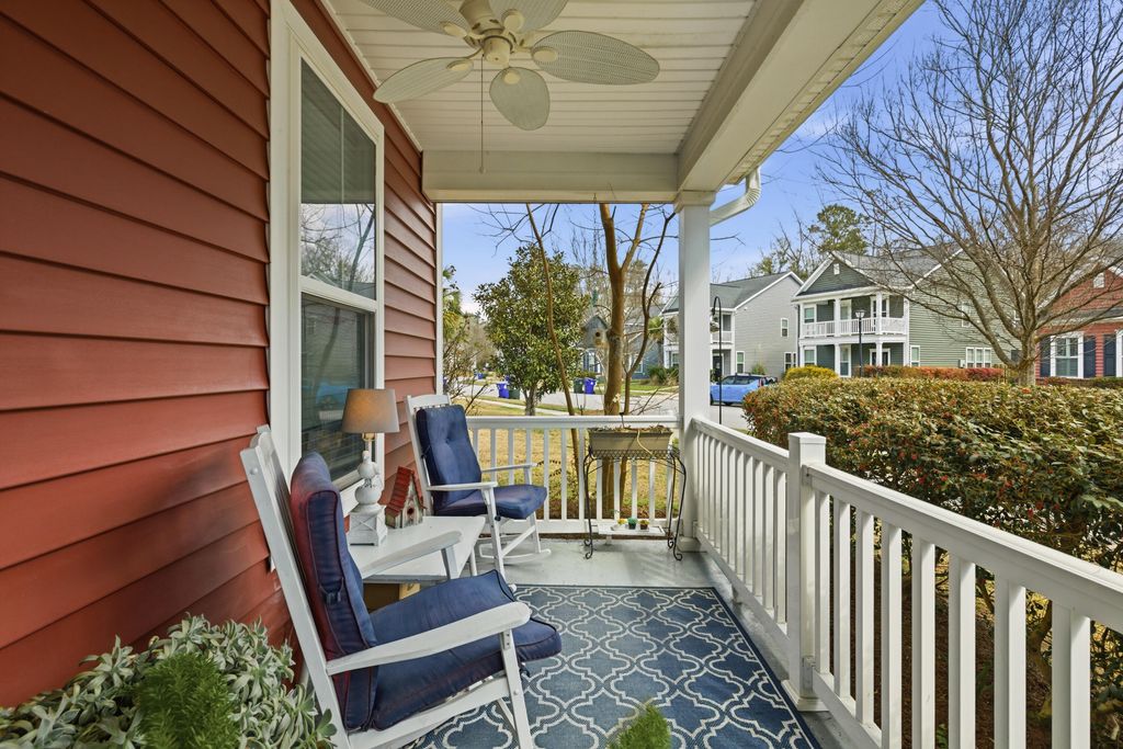 Image 4 of property listing at 3216 Moonlight Drive, Charleston, SC 29414