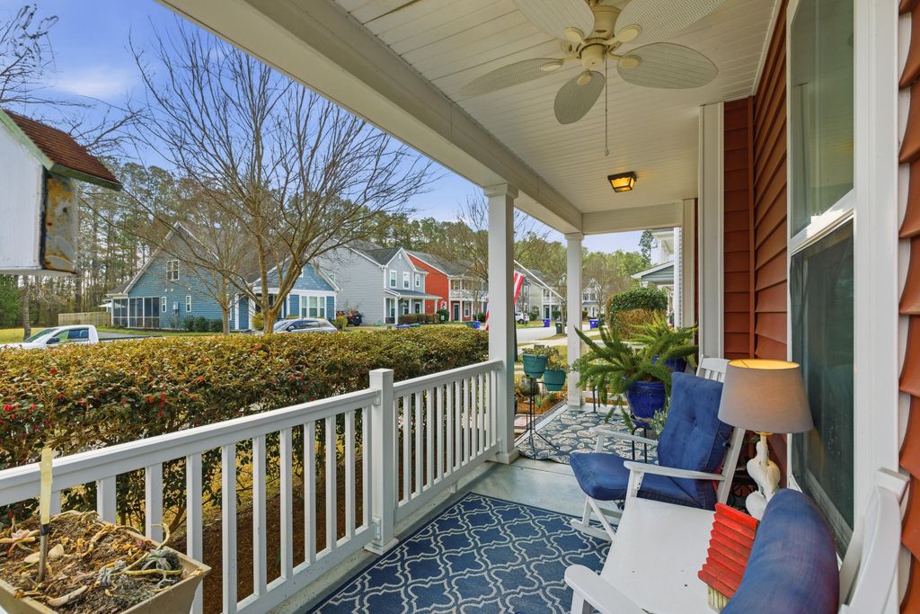 Image 5 of property listing at 3216 Moonlight Drive, Charleston, SC 29414