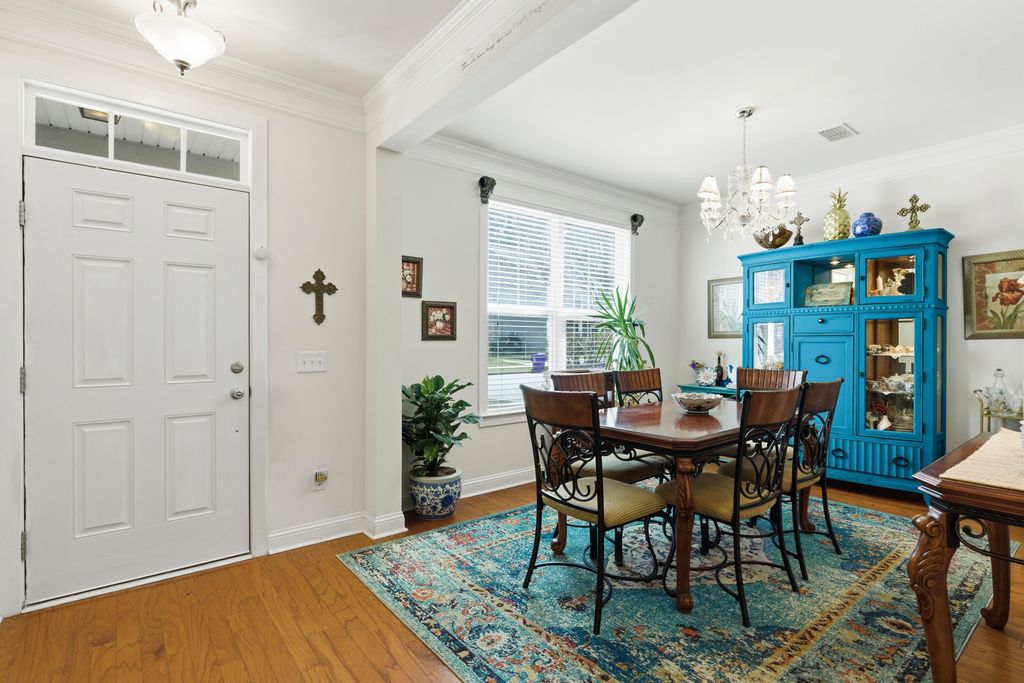 Image 8 of property listing at 3216 Moonlight Drive, Charleston, SC 29414