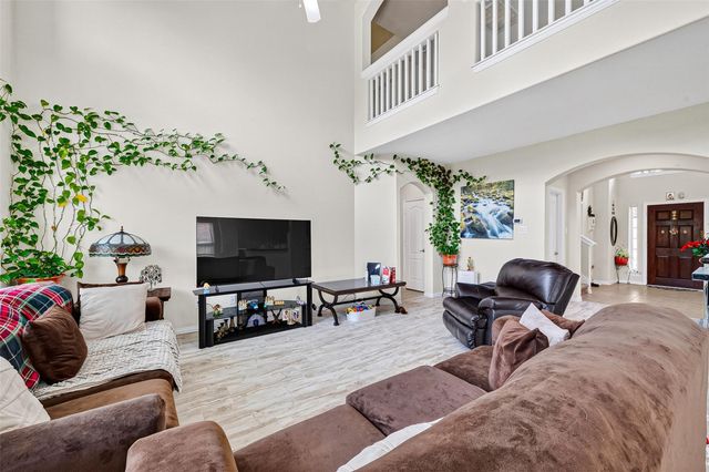 24615 Lakecrest Pine Trail, Katy, TX 77493